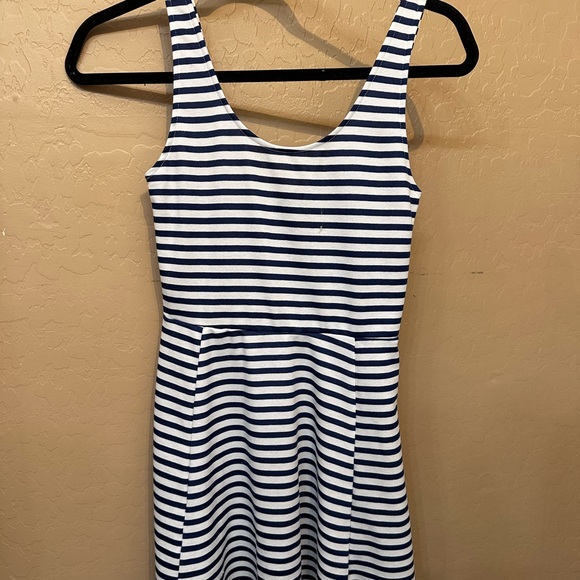 Super cute summer dress! So soft and simple for these hot days! - Picture 1 of 3